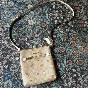 Mini Rowan file bag in canvas  ditsy print floral. Never used.